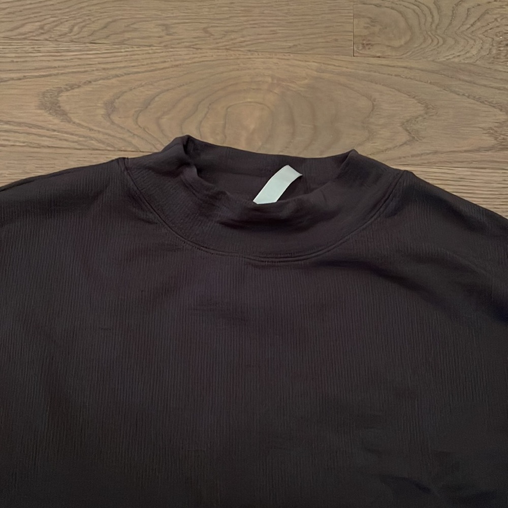 Fabletics tee - Picture 2 of 3